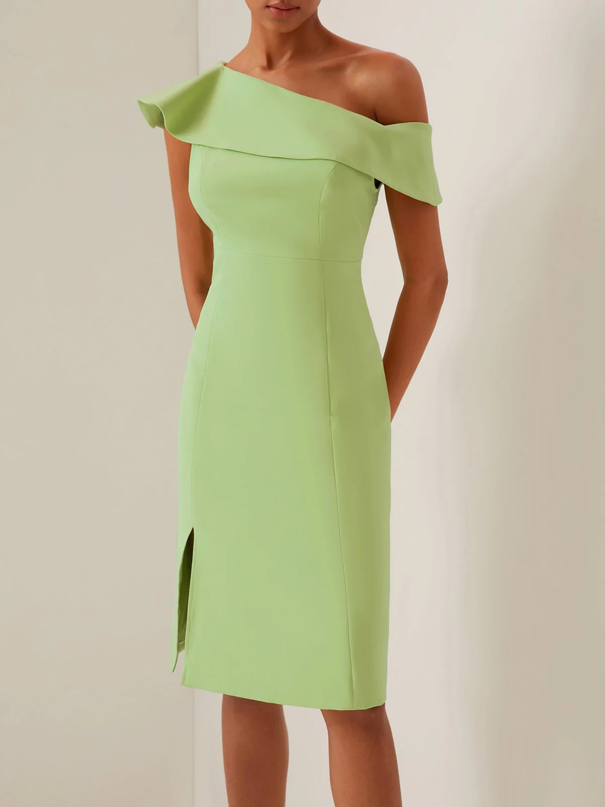 Green One-Shoulder Knee-Length Dress