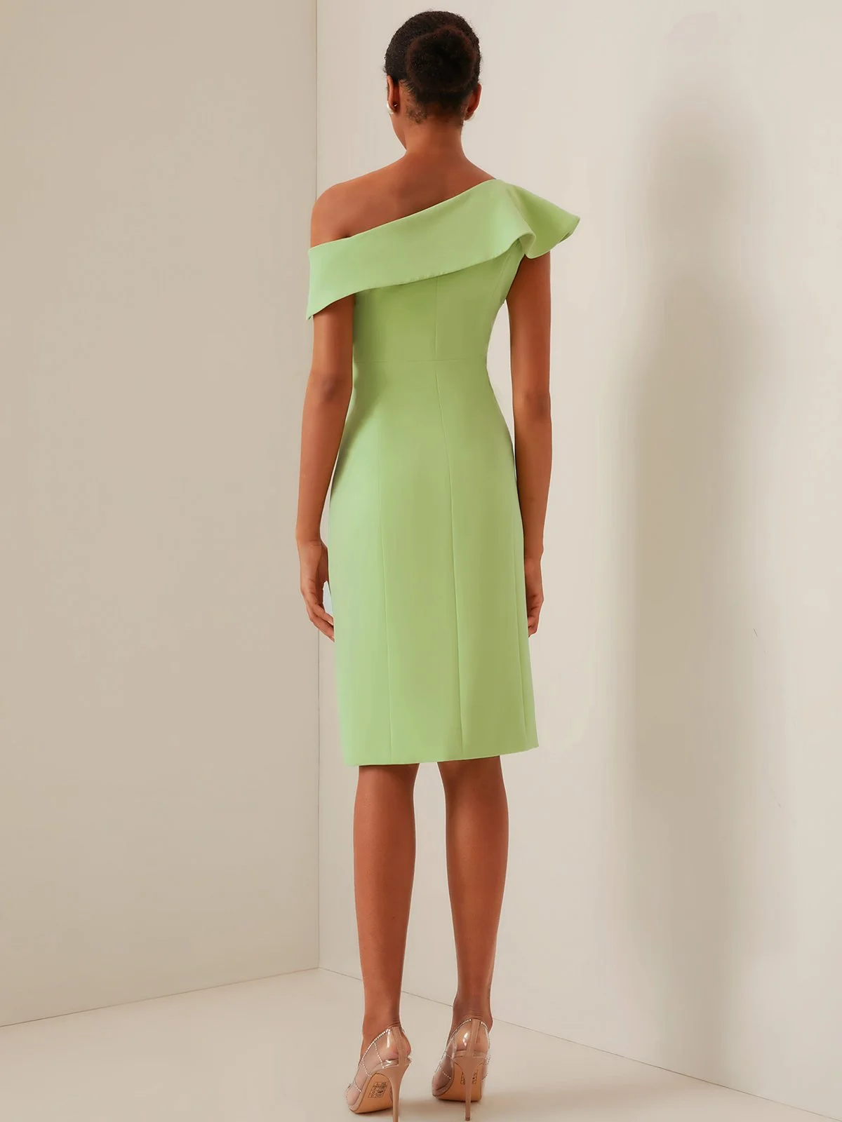 Green One-Shoulder Knee-Length Dress