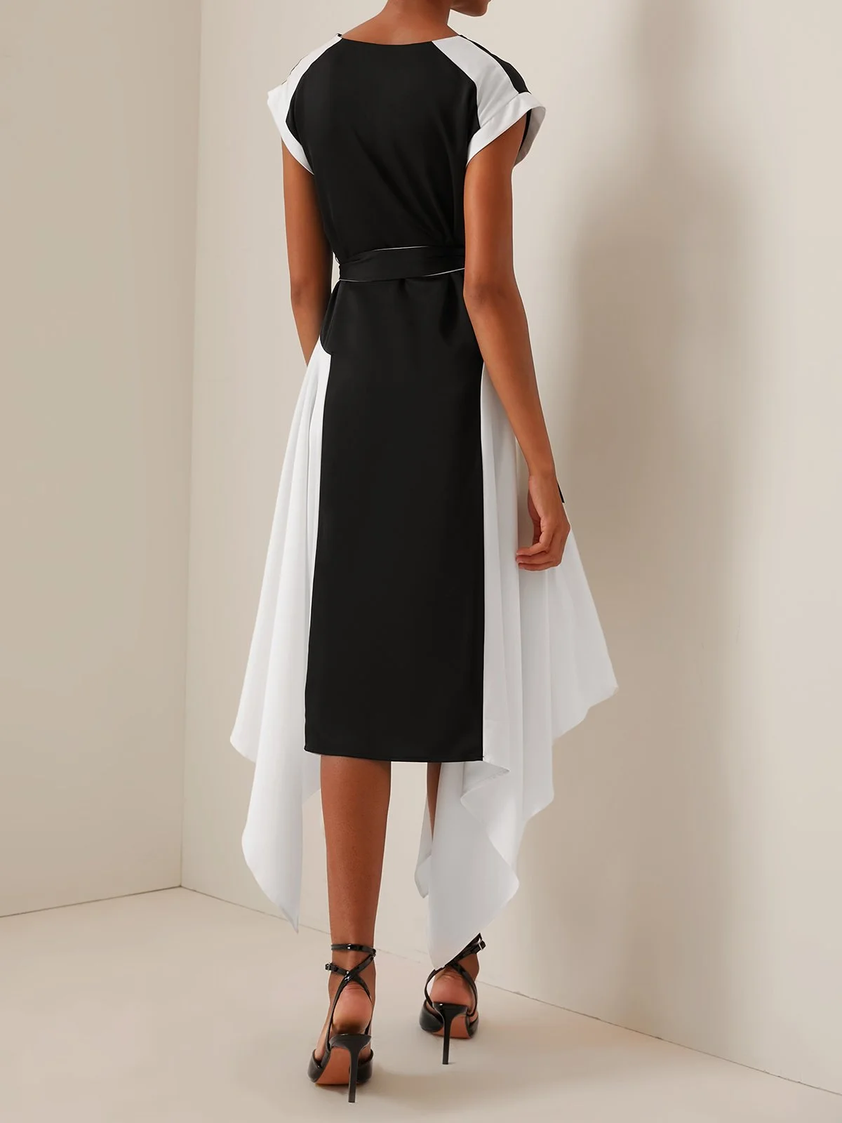 Black-white V Neck Short Sleeve Tie Waist Midi Dress