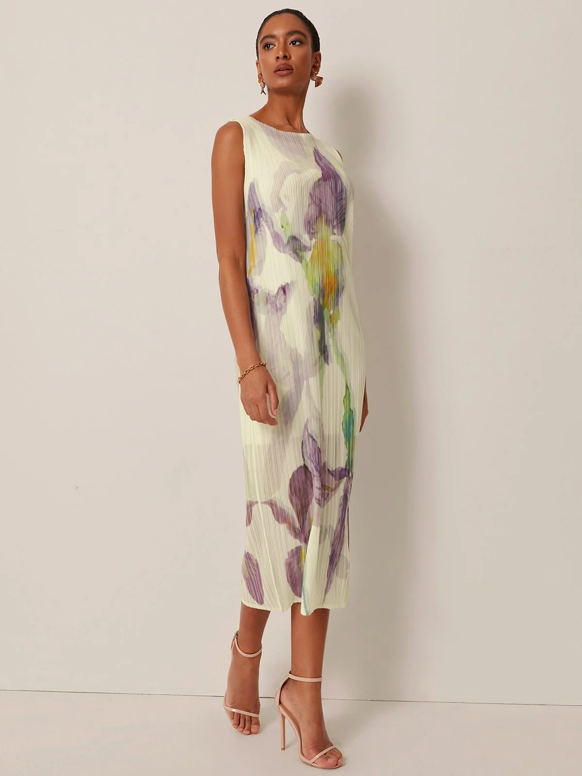 Cream White Floral Sleeveless Pleated Shift Maxi Dress