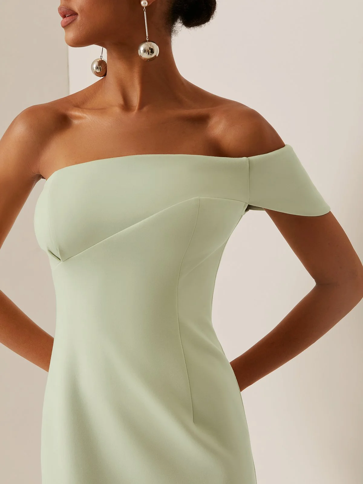 Green Off The Shoulder Slit Sheath Midi Dress