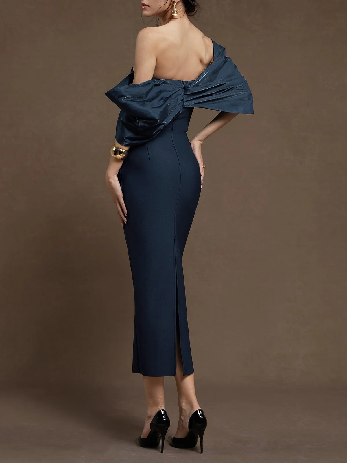 Navy Blue Ruched Off The Shoulder Sleeveless Sheath Midi Dress