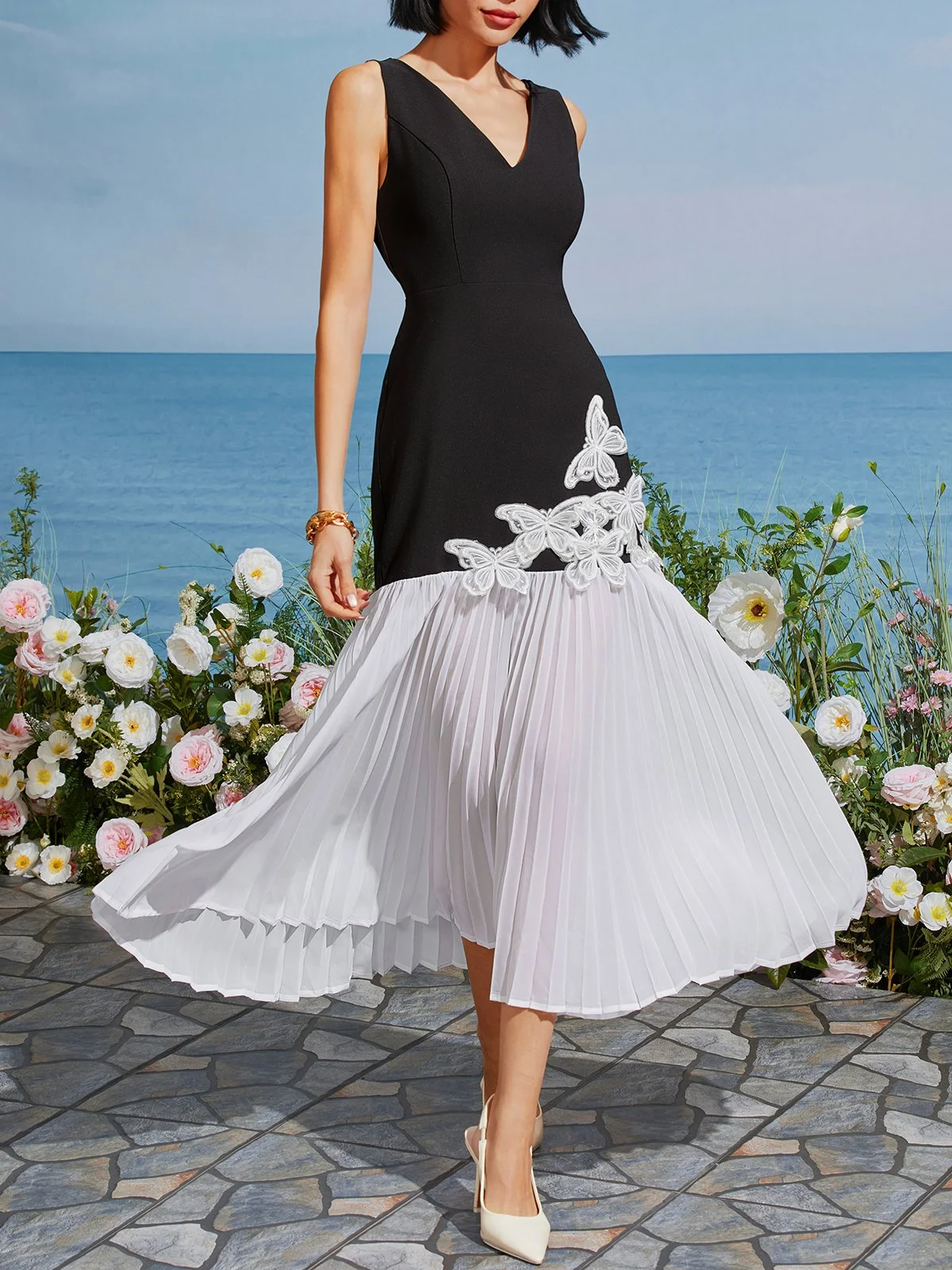 Black Pleated 3D Floral Classic V Neck Sleeveless Mermaid Maxi Dress