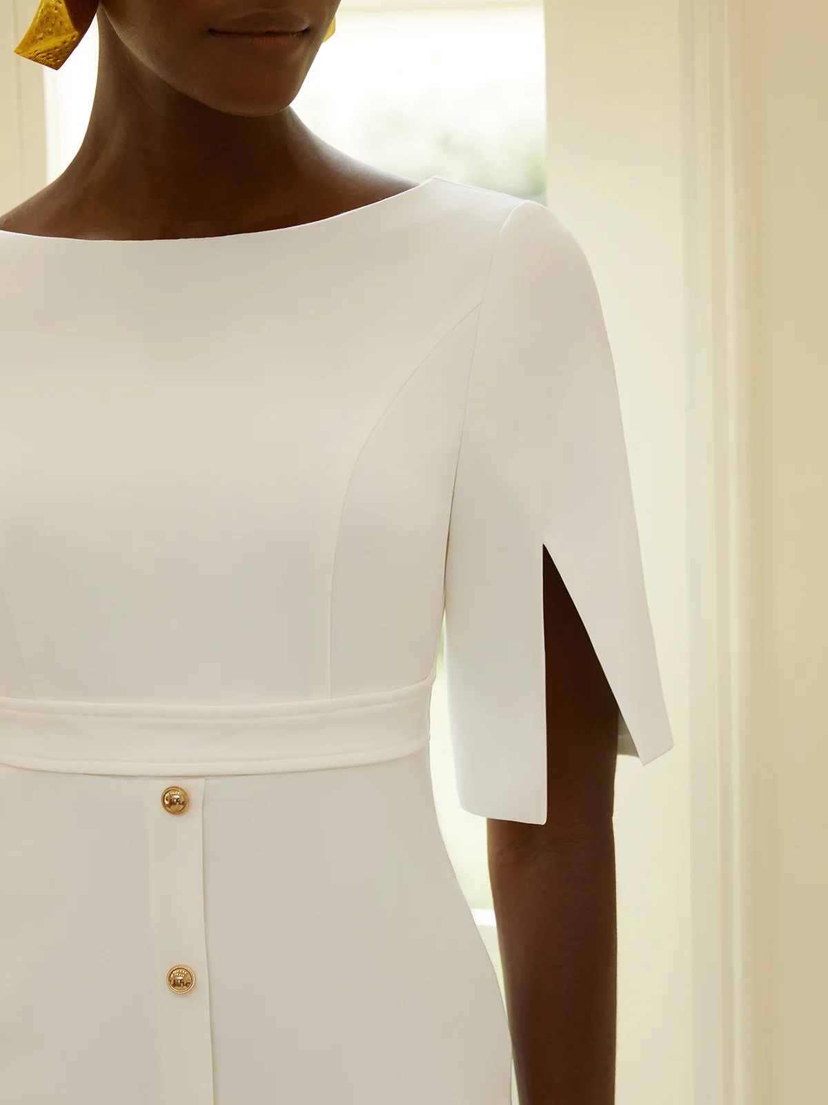 White Buttoned Classic Crew Neck Short Sleeve Sheath Midi Dress