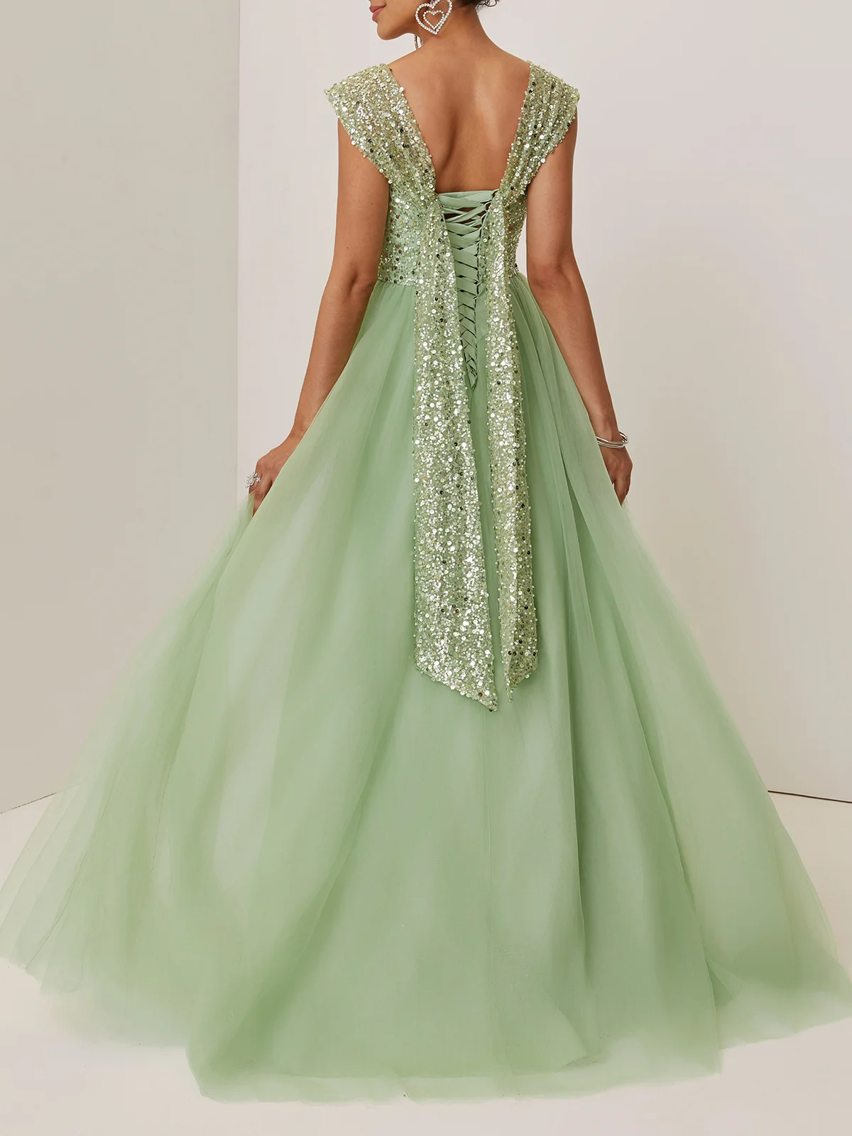 Green Glitter Ruched Prom Dress Sweetheart Neckline Sleeveless A-Line Maxi Dress