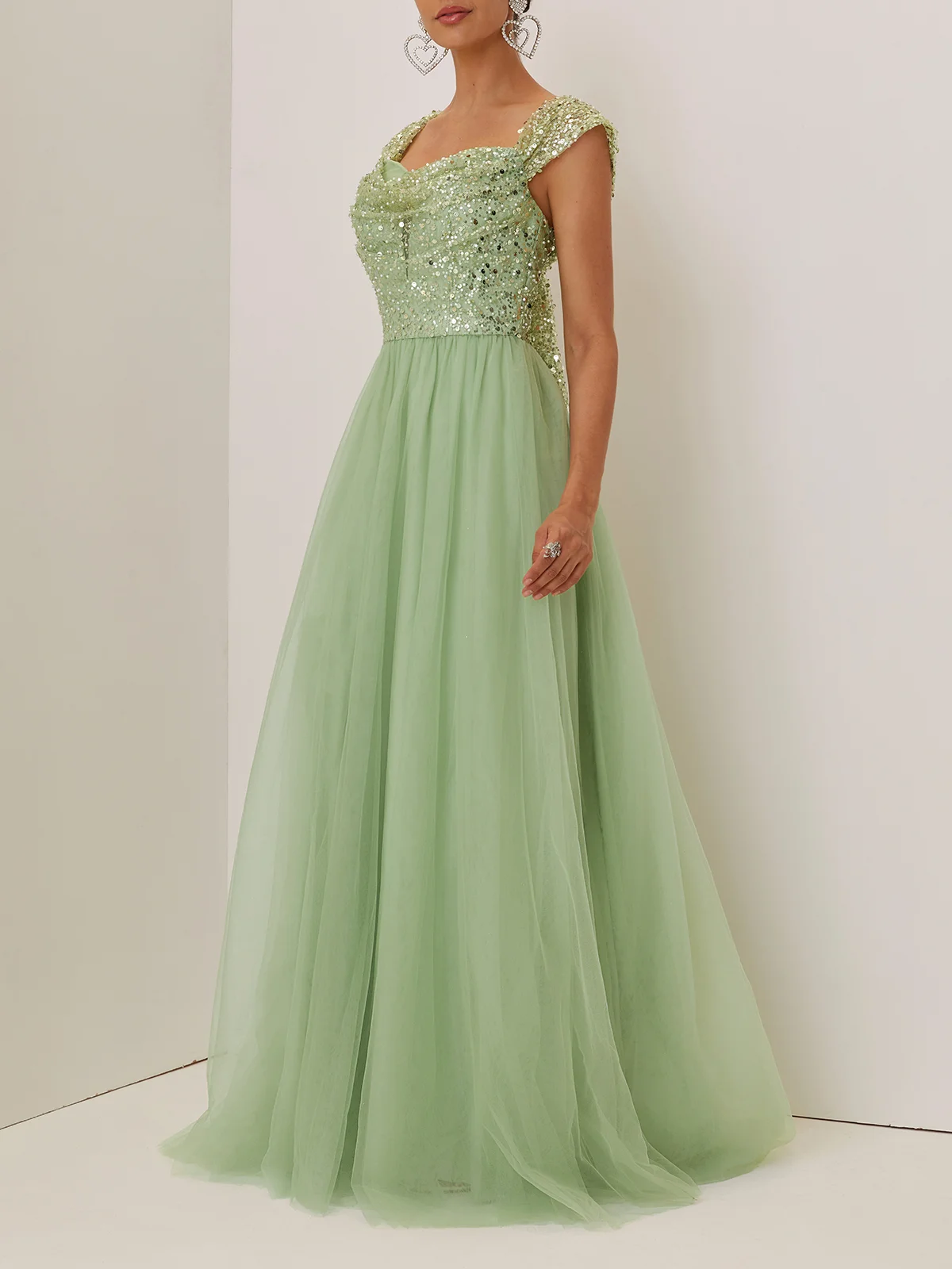 Green Glitter Ruched Prom Dress Sweetheart Neckline Sleeveless A-Line Maxi Dress