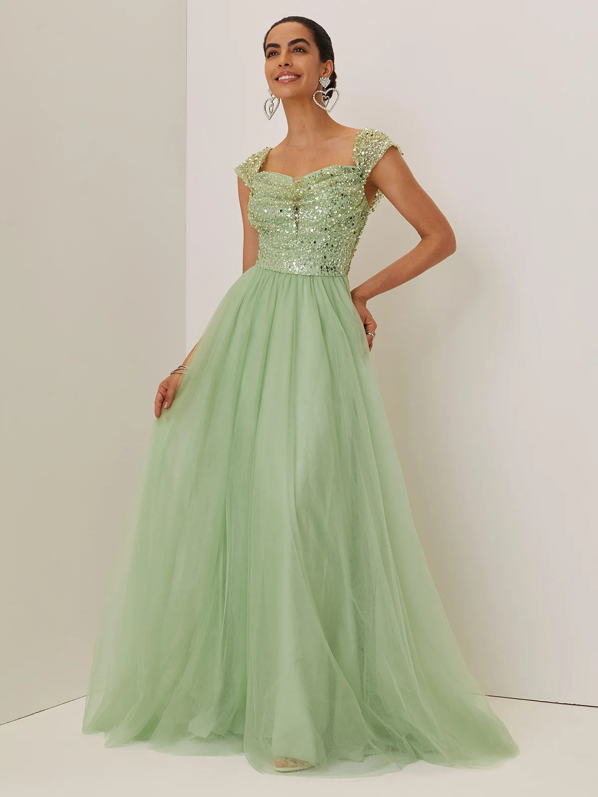 Green Glitter Ruched Prom Dress Sweetheart Neckline Sleeveless A-Line Maxi Dress