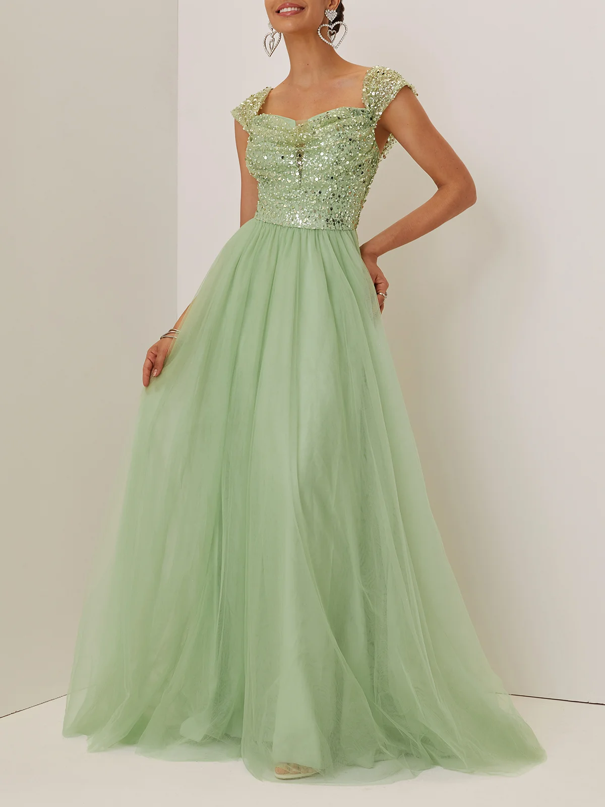 Green Glitter Ruched Prom Dress Sweetheart Neckline Sleeveless A-Line Maxi Dress