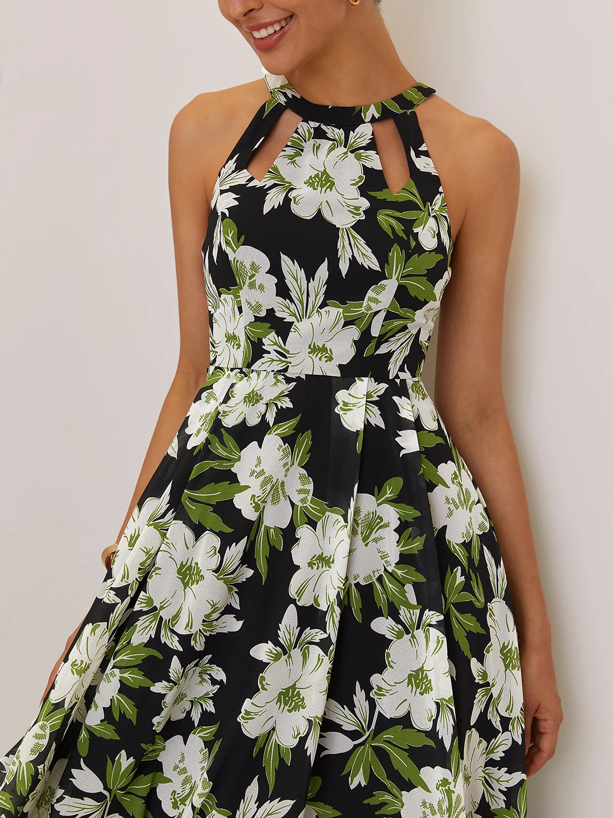 Green Floral Hollow Out Chiffon Crew Neck Sleeveless A-Line Maxi Dress