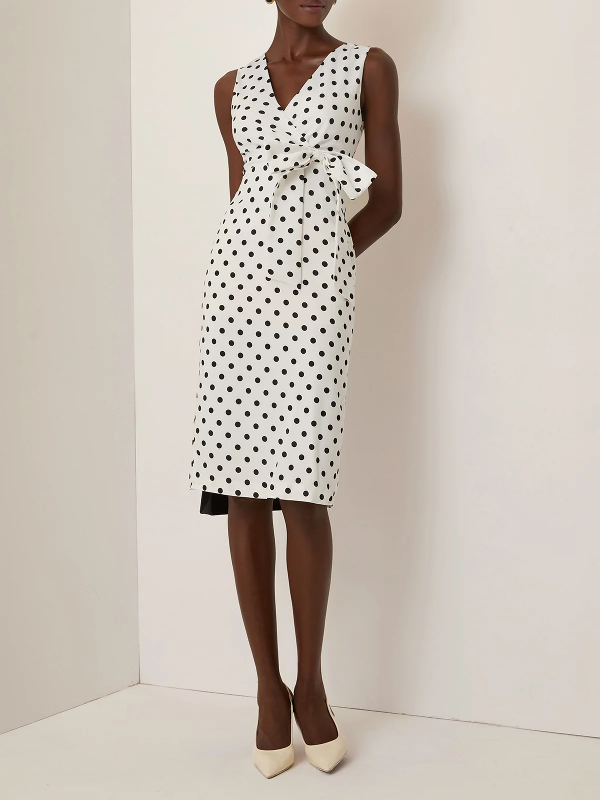 White Bow Printing Classic V Neck Sleeveless Sheath Midi Dress
