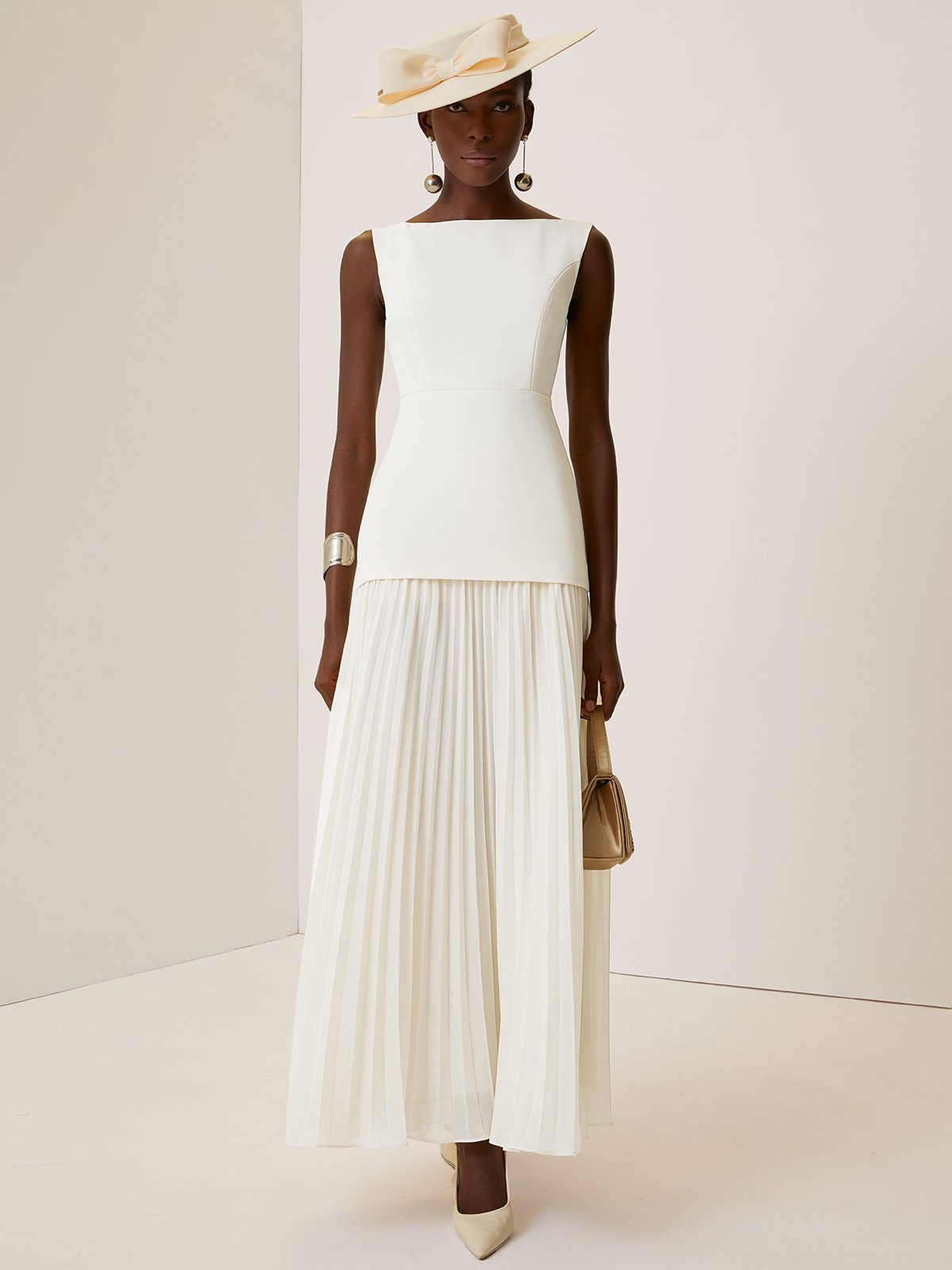 Off White Pleated Classic Boat Neck Sleeveless A-Line Gown Dress