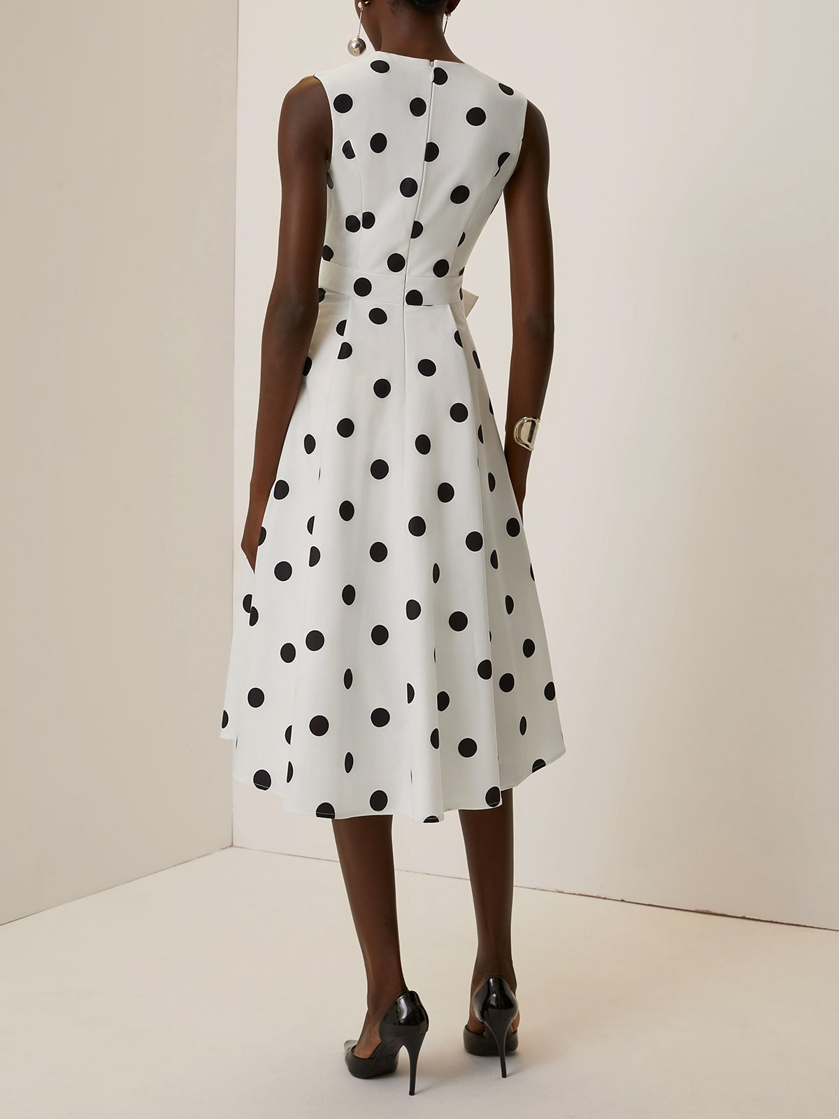 White Bow Classic V Neck Sleeveless A-Line Midi Dress