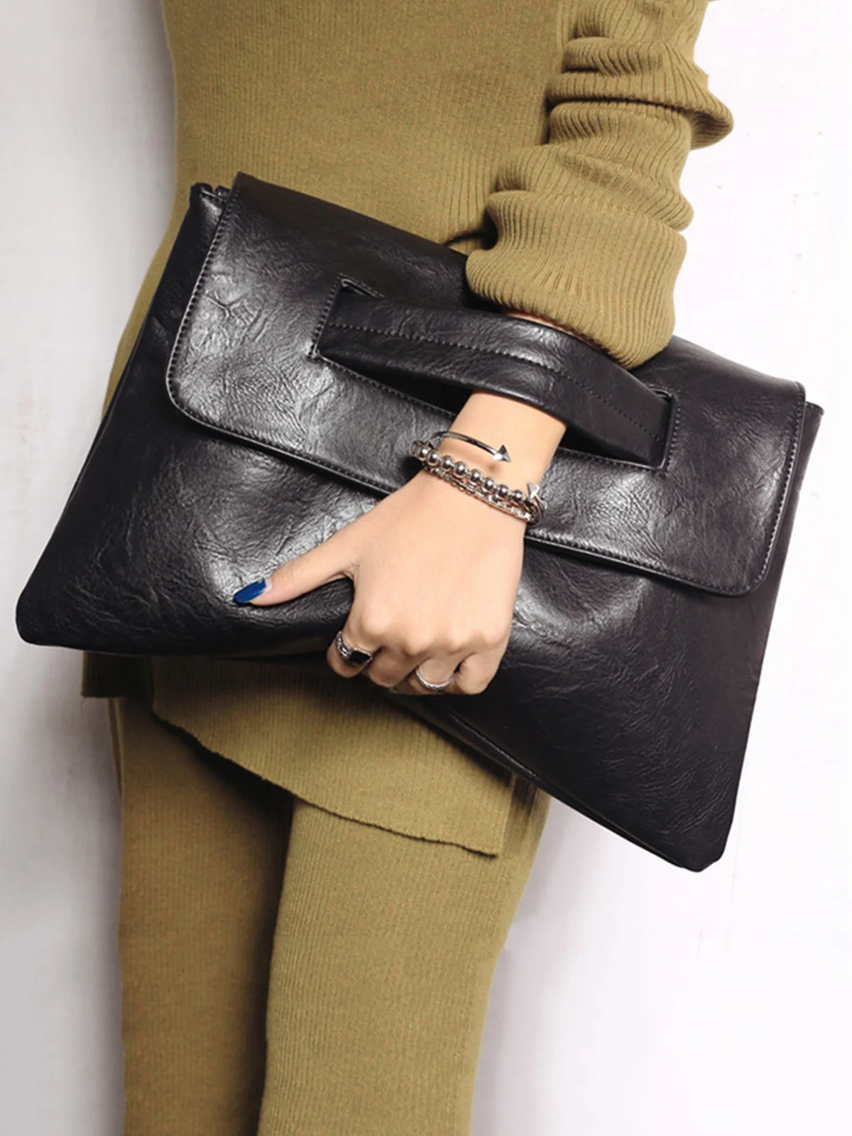 Women Large Capacity Commuting Magnetic Clutch Bag with Crossbody Strap