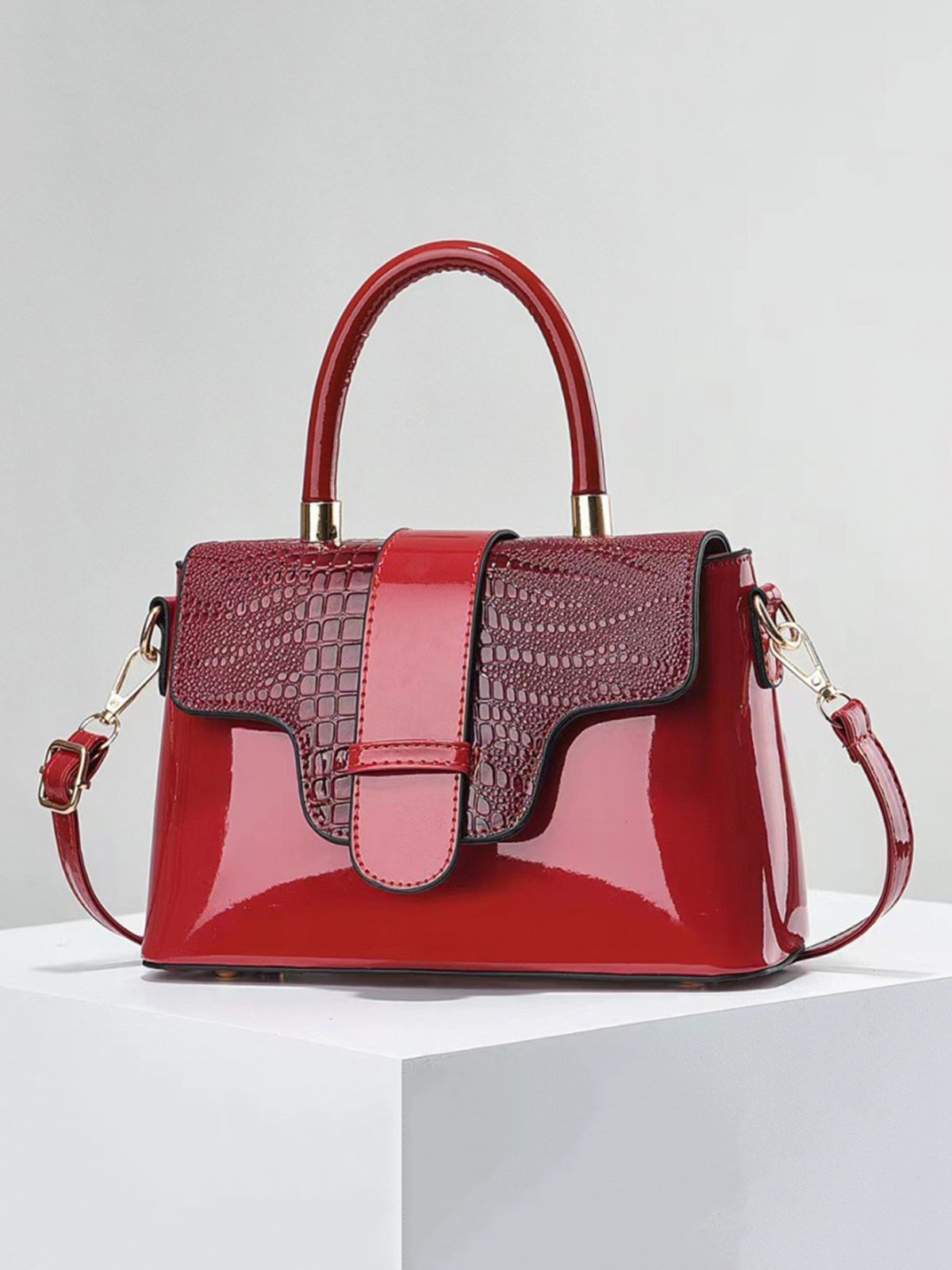 Crocodile Embossed Handbag Buckle Decor Crossbody Bag