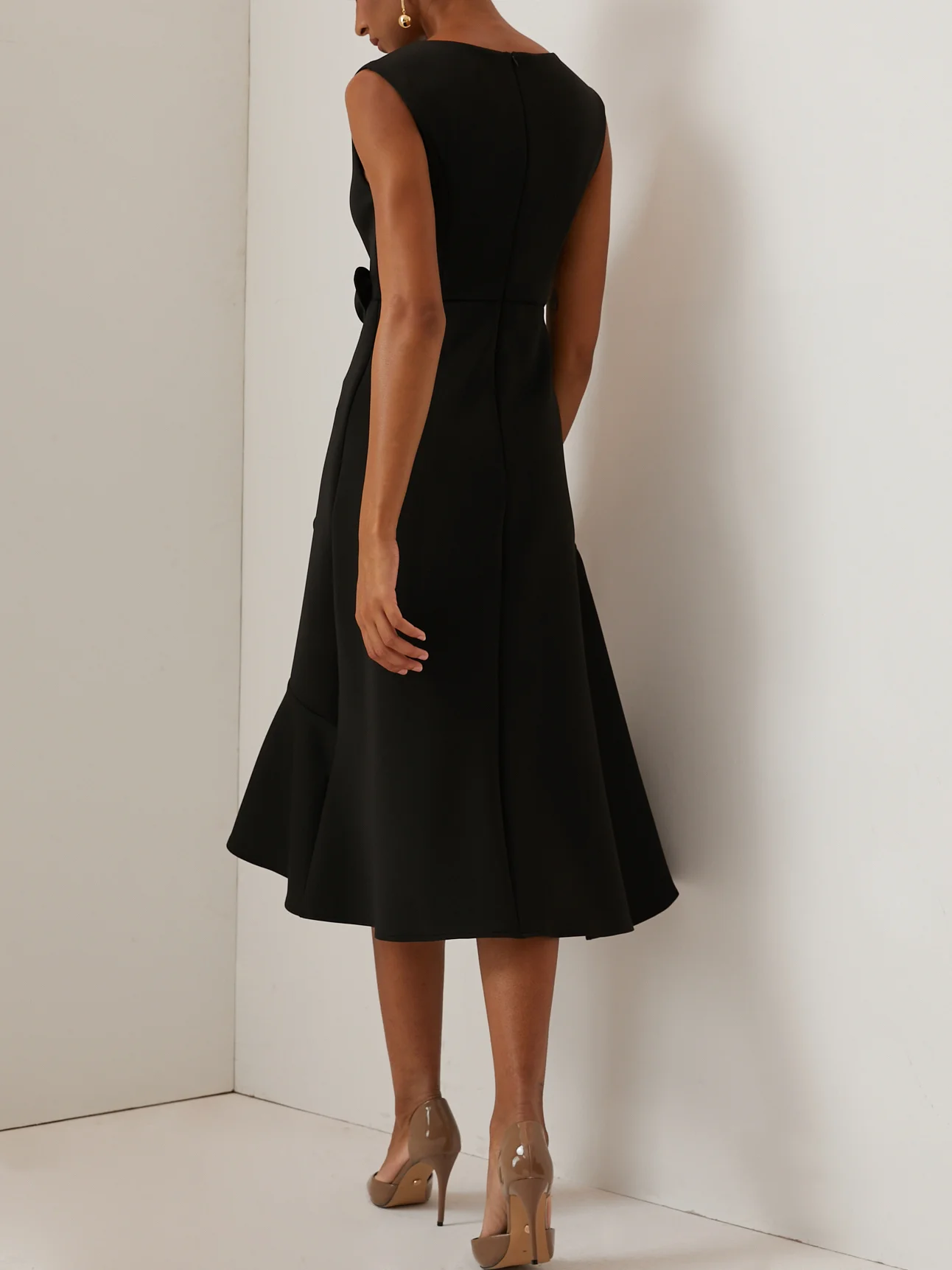 Red Sleeveless Midi Elegant A-line Dress with Waist Twist for Day-to-Night