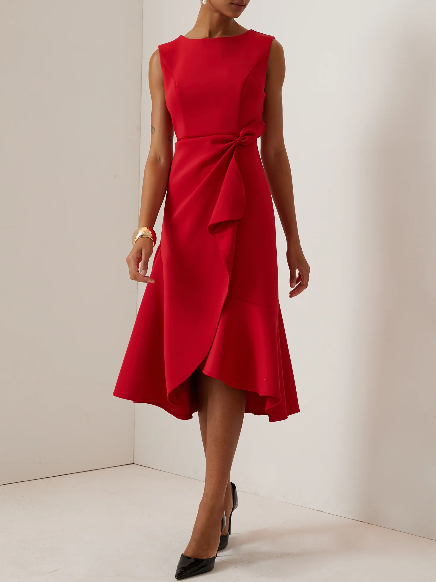 Red Sleeveless Midi Elegant A-line Dress with Waist Twist for Day-to-Night