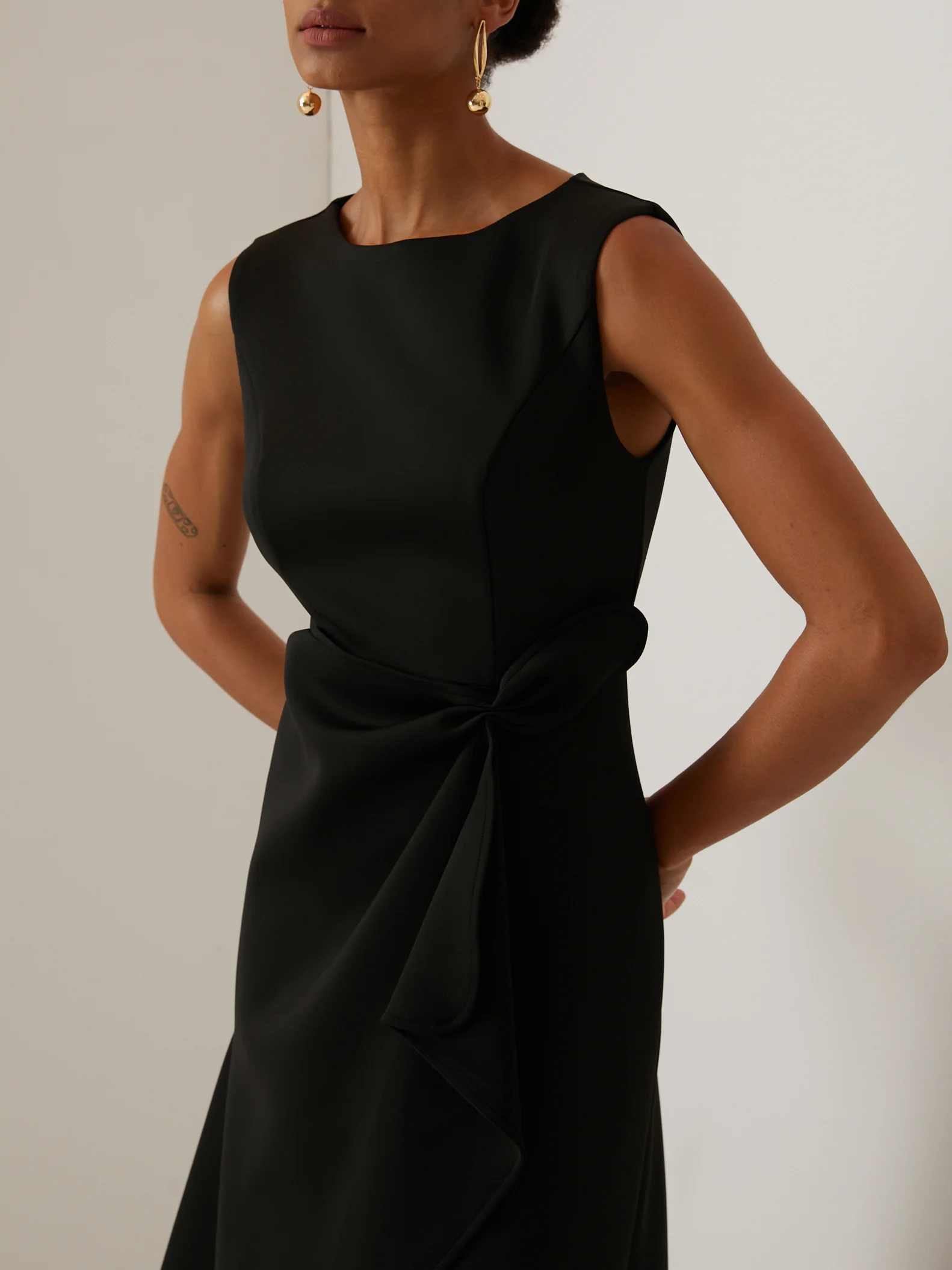 Red Sleeveless Midi Elegant A-line Dress with Waist Twist for Day-to-Night