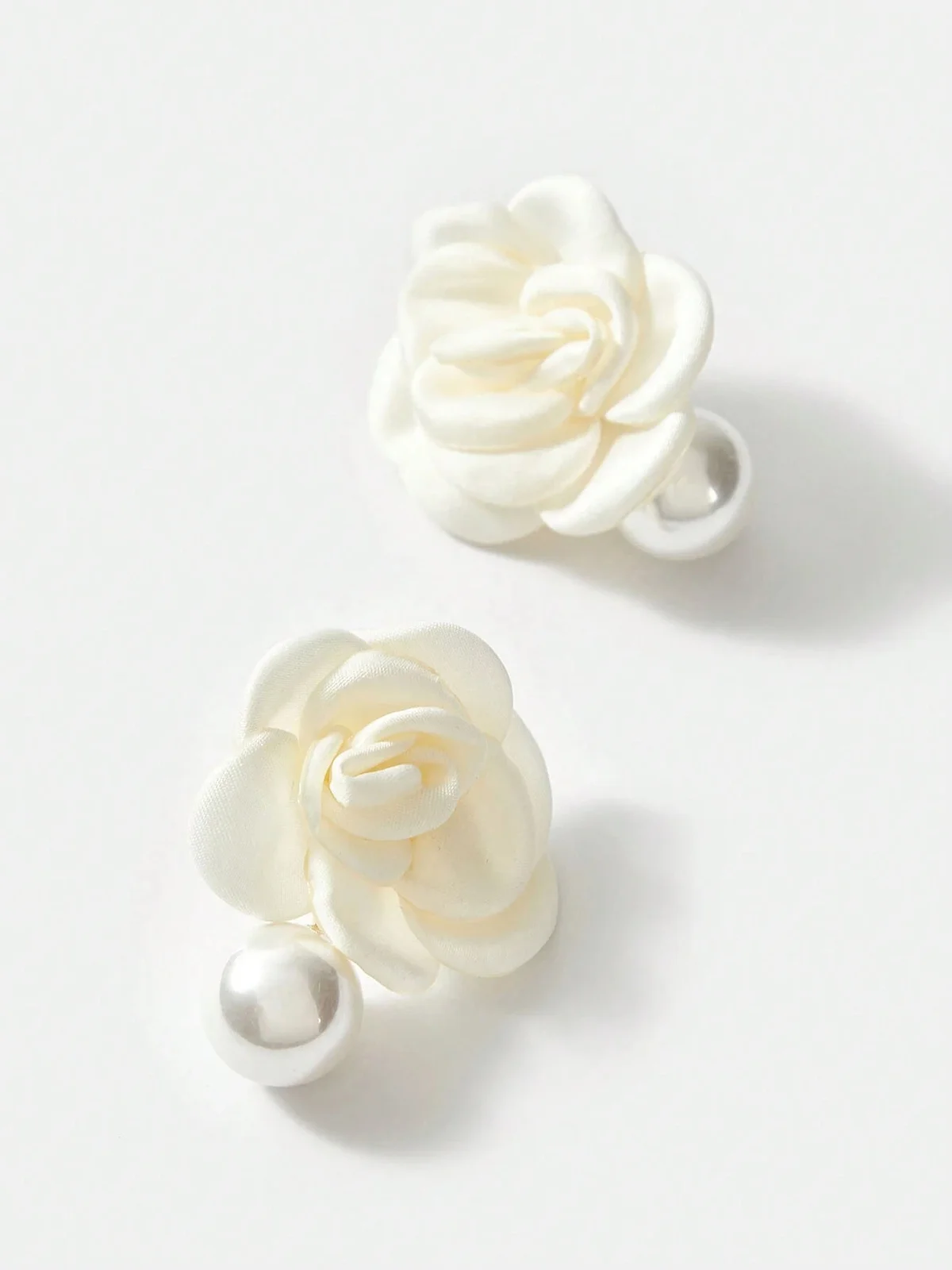 Elegant Flower Imitation Pearl Dangle Earrings