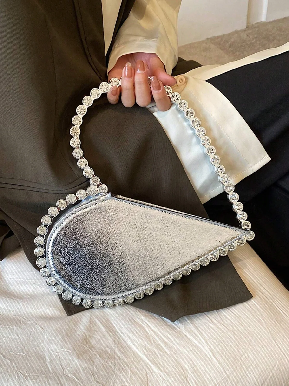 Banquet Party Heart Shaped Rhinestone Clutch