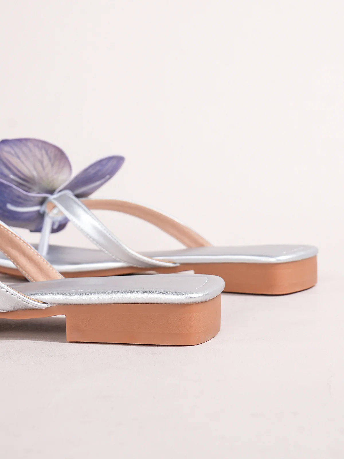 Elegant Imitation Phalaenopsis Flip-flop Sandals