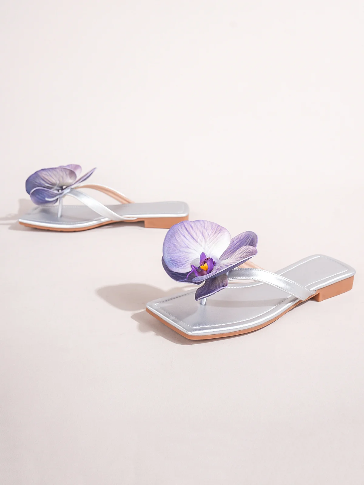 Elegant Imitation Phalaenopsis Flip-flop Sandals