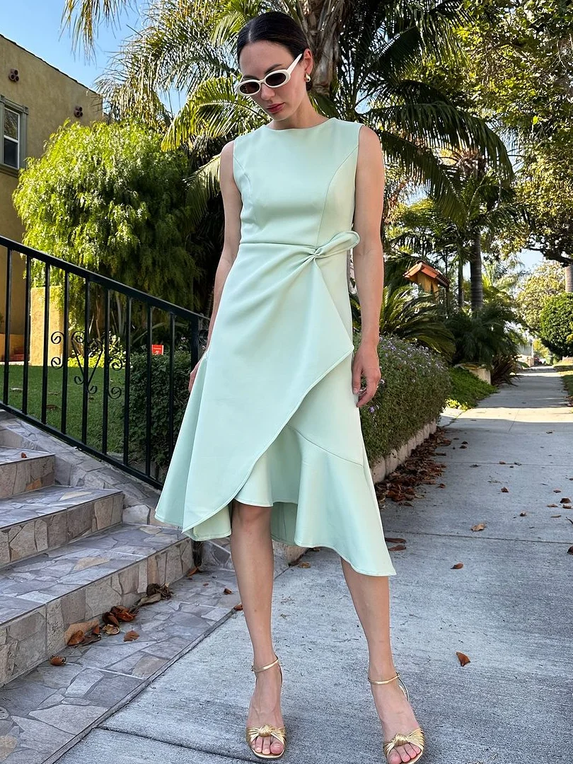 Light Green Regular Fit Plain Urban Boat Neck Dress