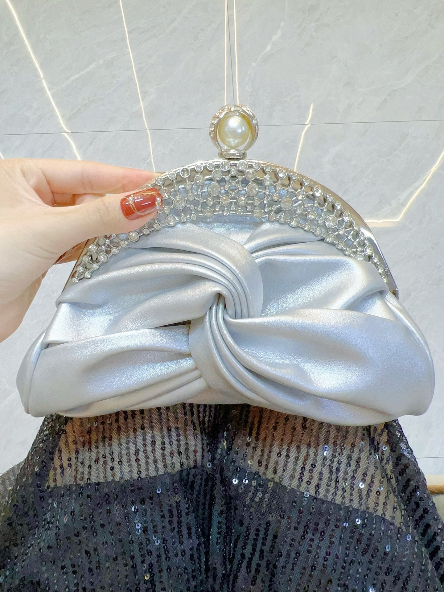 Elegant Imitation Pearl Knot Front Clutch Bag