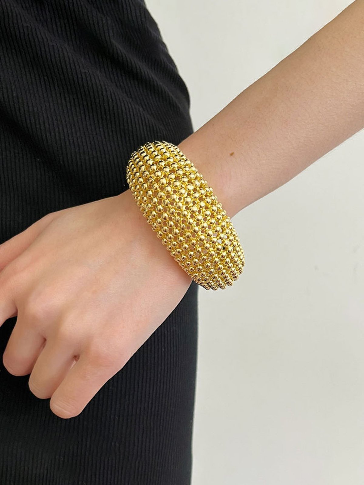 Elegant Plain Bangle With Not Ring