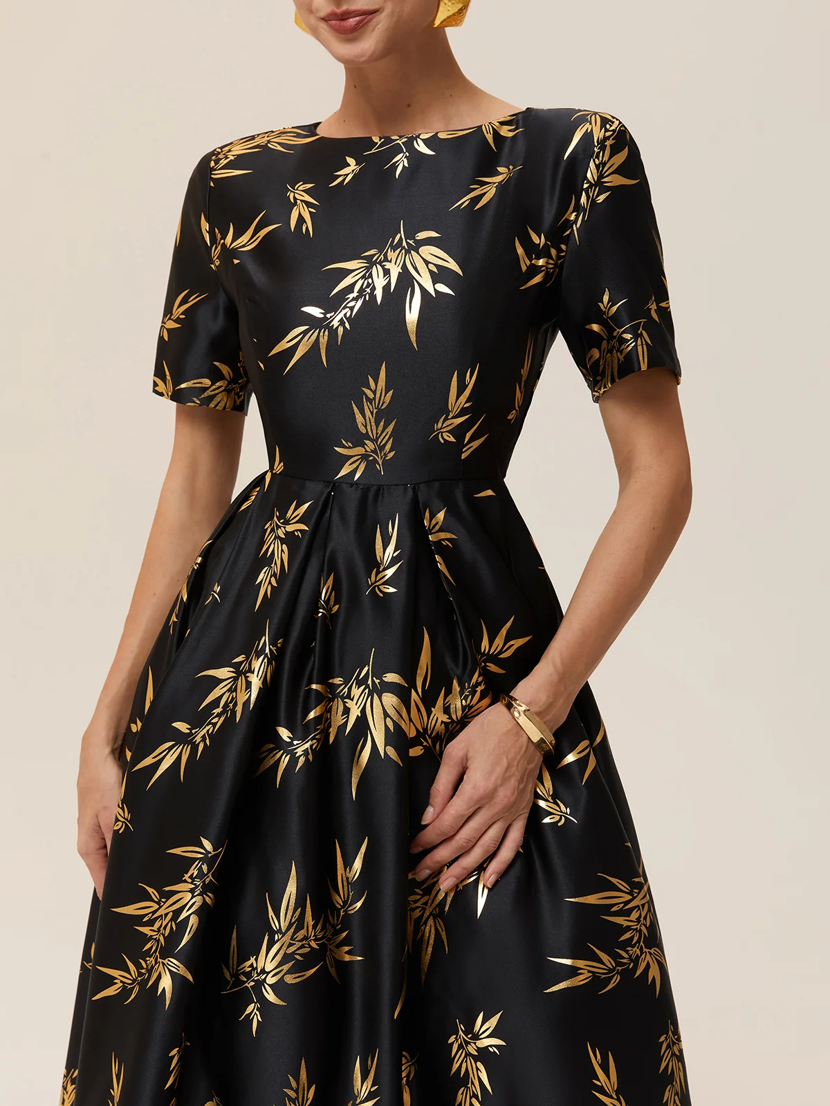 Black Stamped Bronzing Classic Crew Neck Short Sleeve A-Line Midi Dress