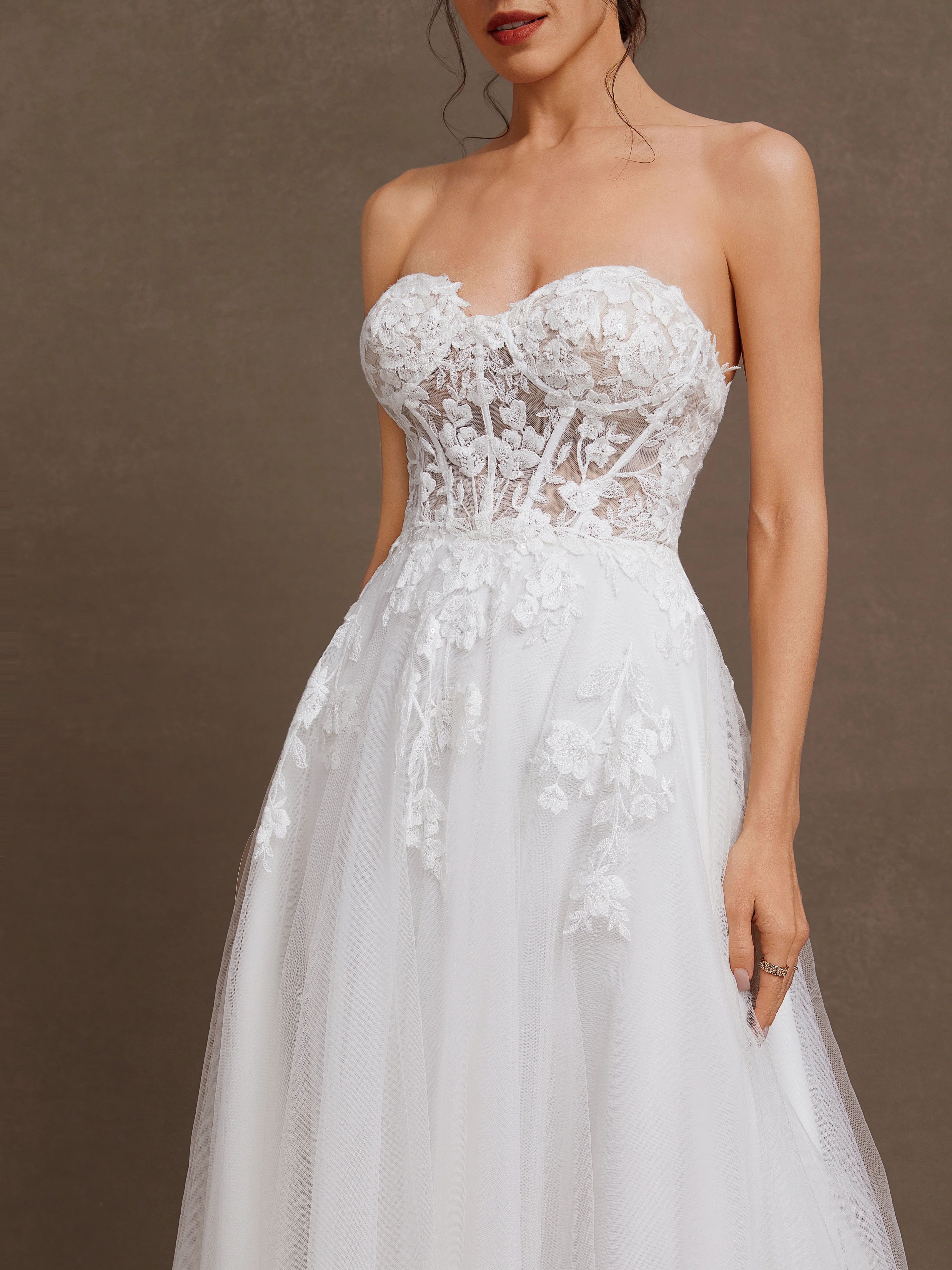 White Lace Wedding Dress Strapless Sleeveless A-Line Gown