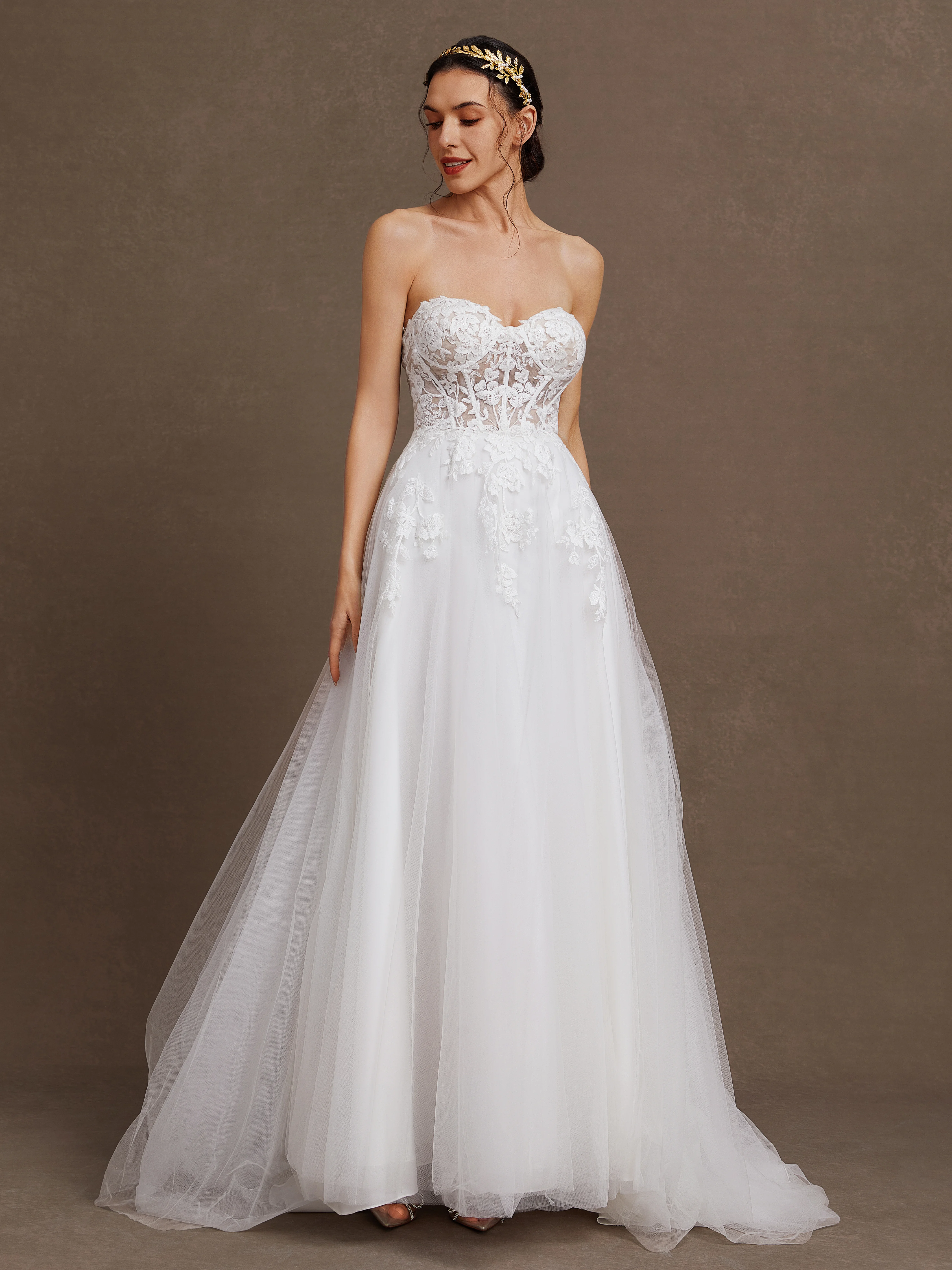 White Lace Wedding Dress Strapless Sleeveless A-Line Gown