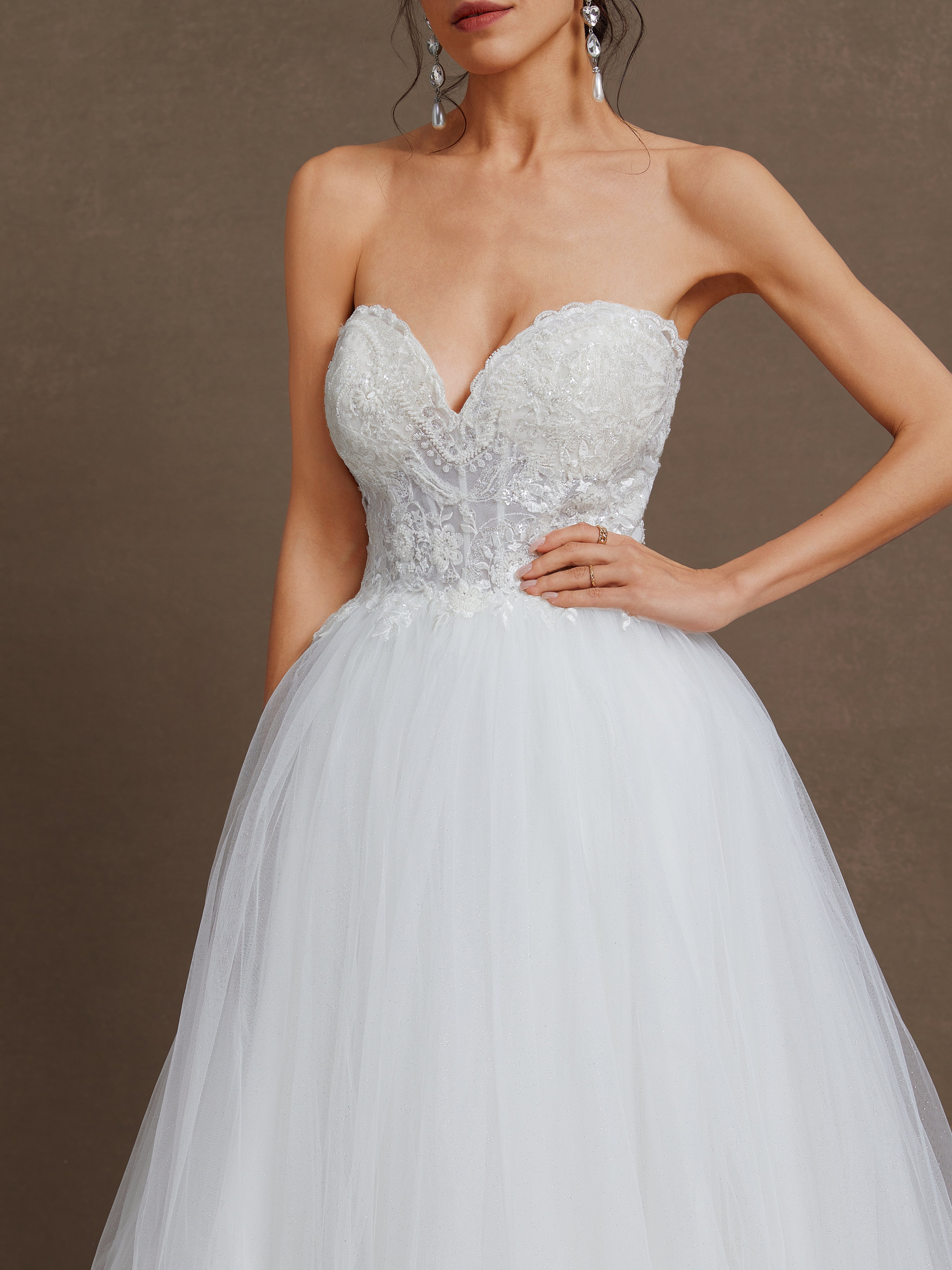 White Mesh Wedding Dress Strapless Sleeveless A-Line Gown