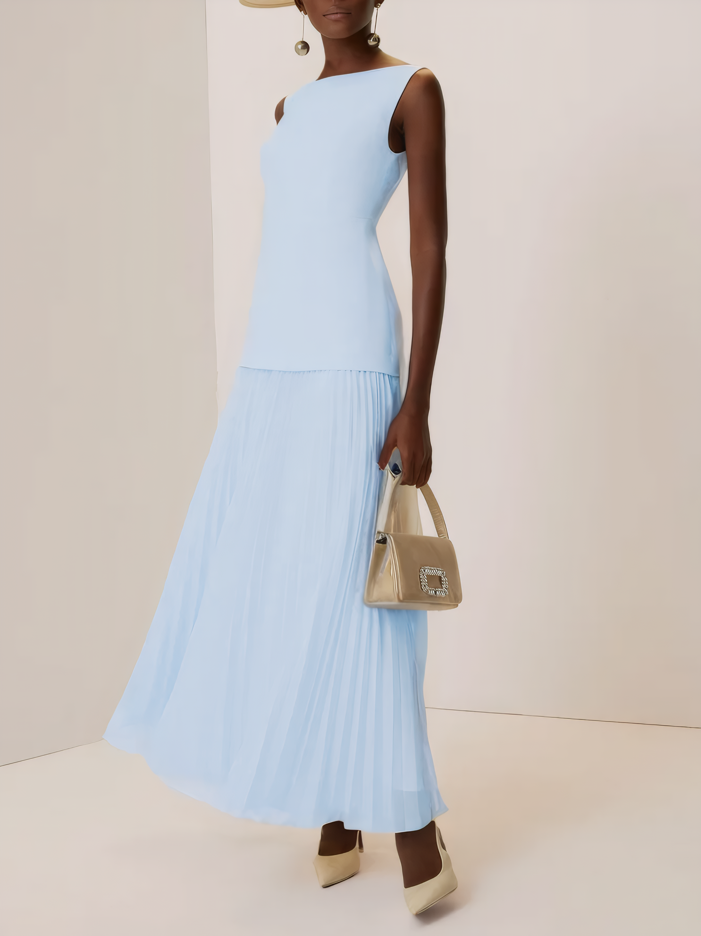 Off White Pleated Classic Boat Neck Sleeveless A-Line Gown Dress