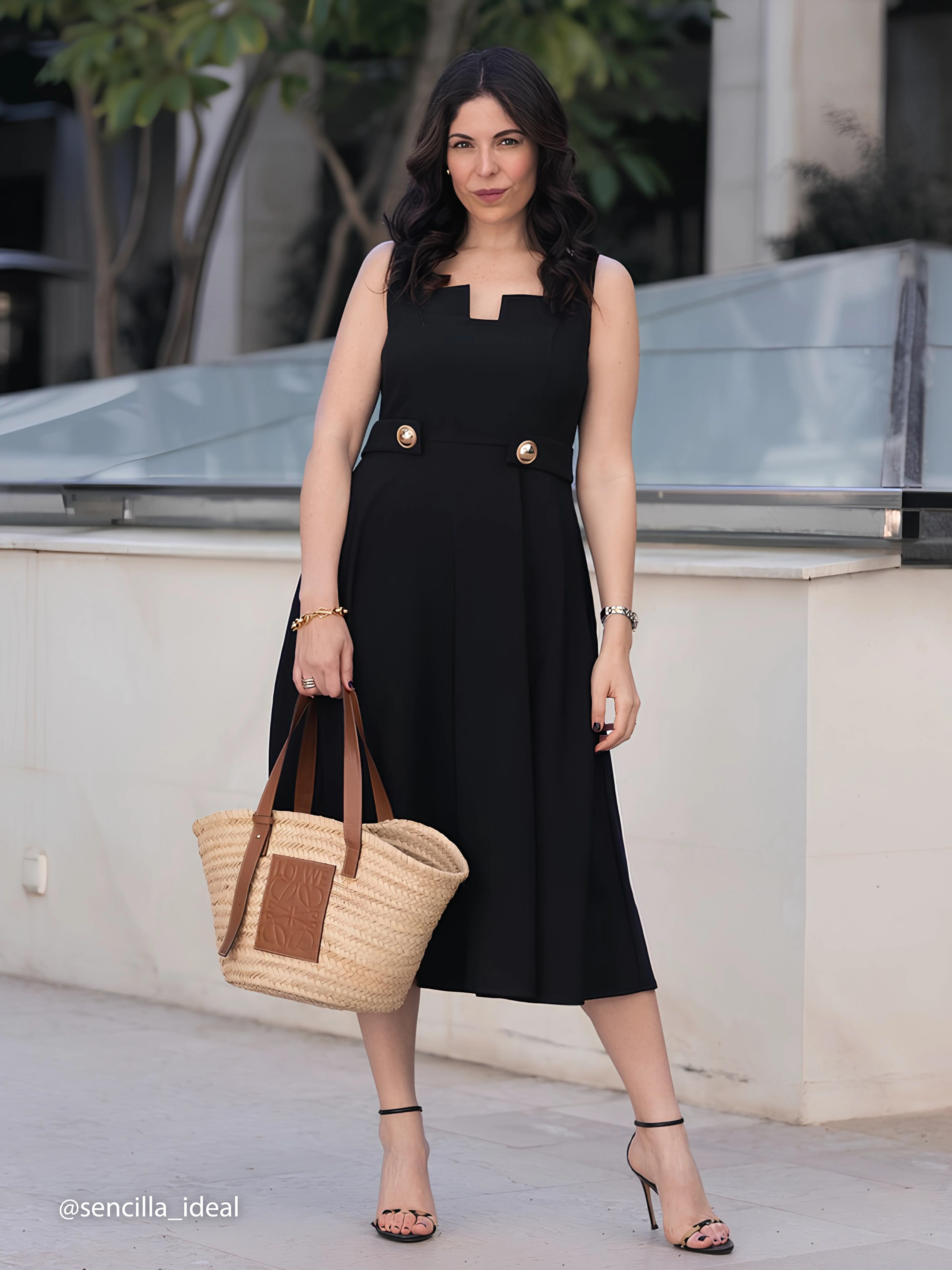 Black Buckle Notched Sleeveless A-Line Midi Dress