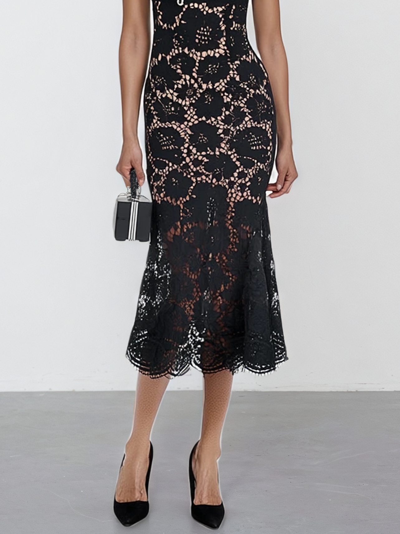 Black Lace Edge Lace V Neck Short Sleeve Mermaid Midi Dress