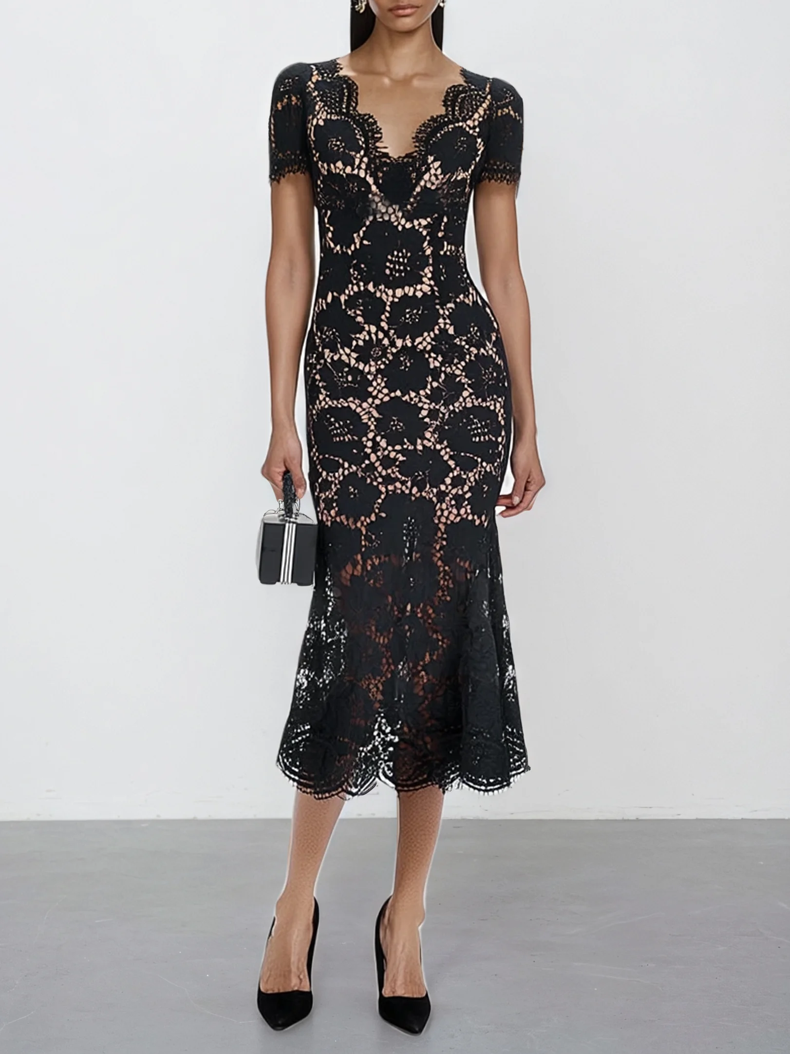 Black Lace Edge Lace V Neck Short Sleeve Mermaid Midi Dress