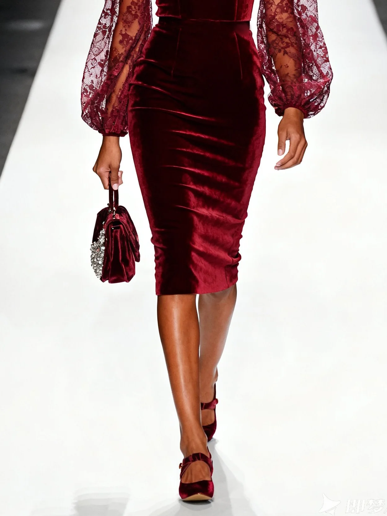 Wine Red Lace Rhinestone Velvet Sweetheart Neckline Long Sleeve Balloon Sleeve Sheath Midi Dress