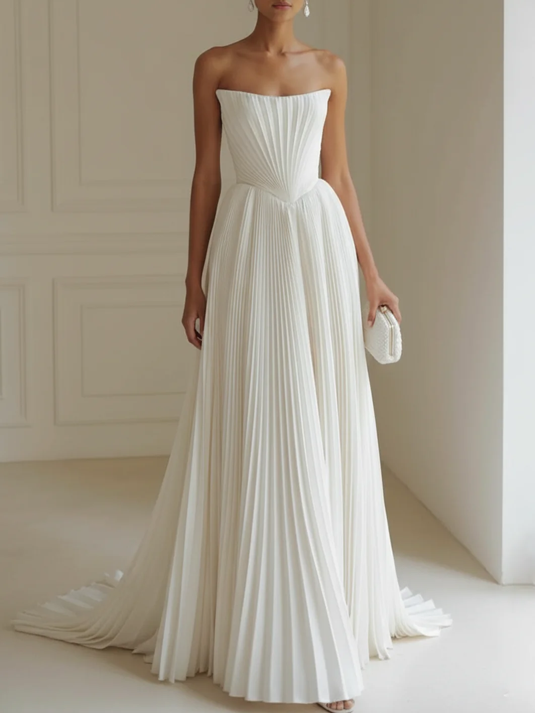 White Strapless Sleeveless Pleated Wedding Gown Wedding Dress