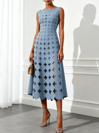 Devore Classic Boat Neck Sleeveless Line Midi Dress