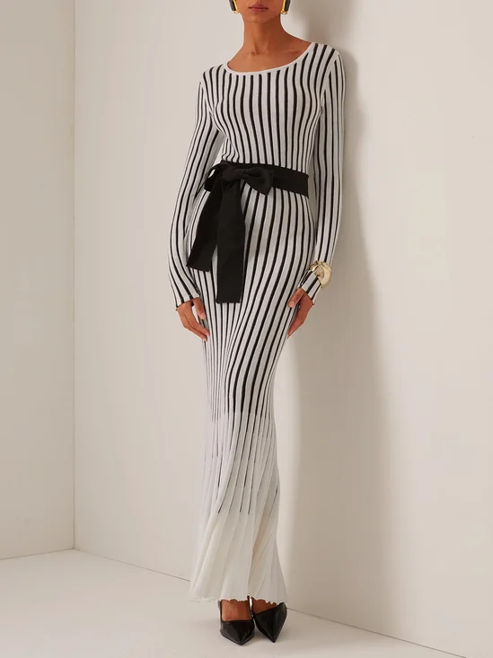 White Striped A-Line Maxi Wool Sweater Dress With Belt